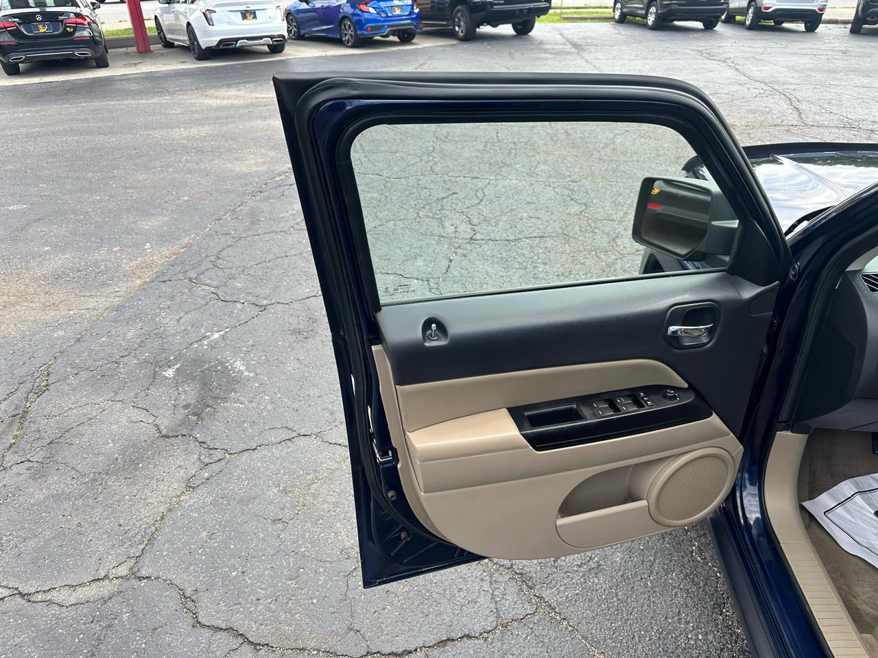 Jeep Patriot 4WD 4dr Latitude 2014