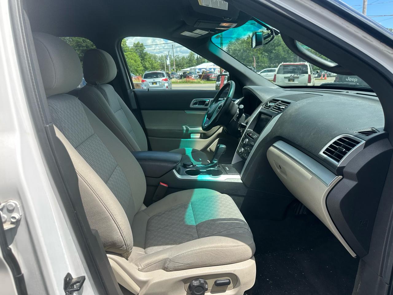 Ford Explorer 4WD 4dr XLT 2015