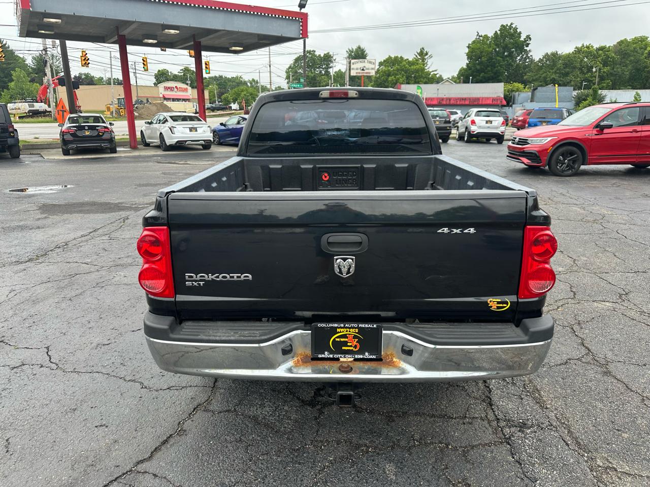 Dodge Dakota 4WD Crew Cab SXT 2008