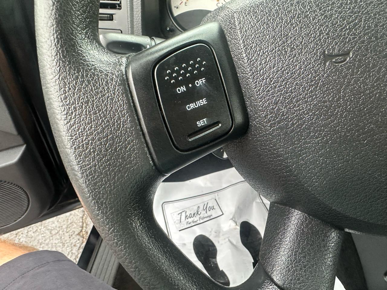 Dodge Dakota 4WD Crew Cab SXT 2008