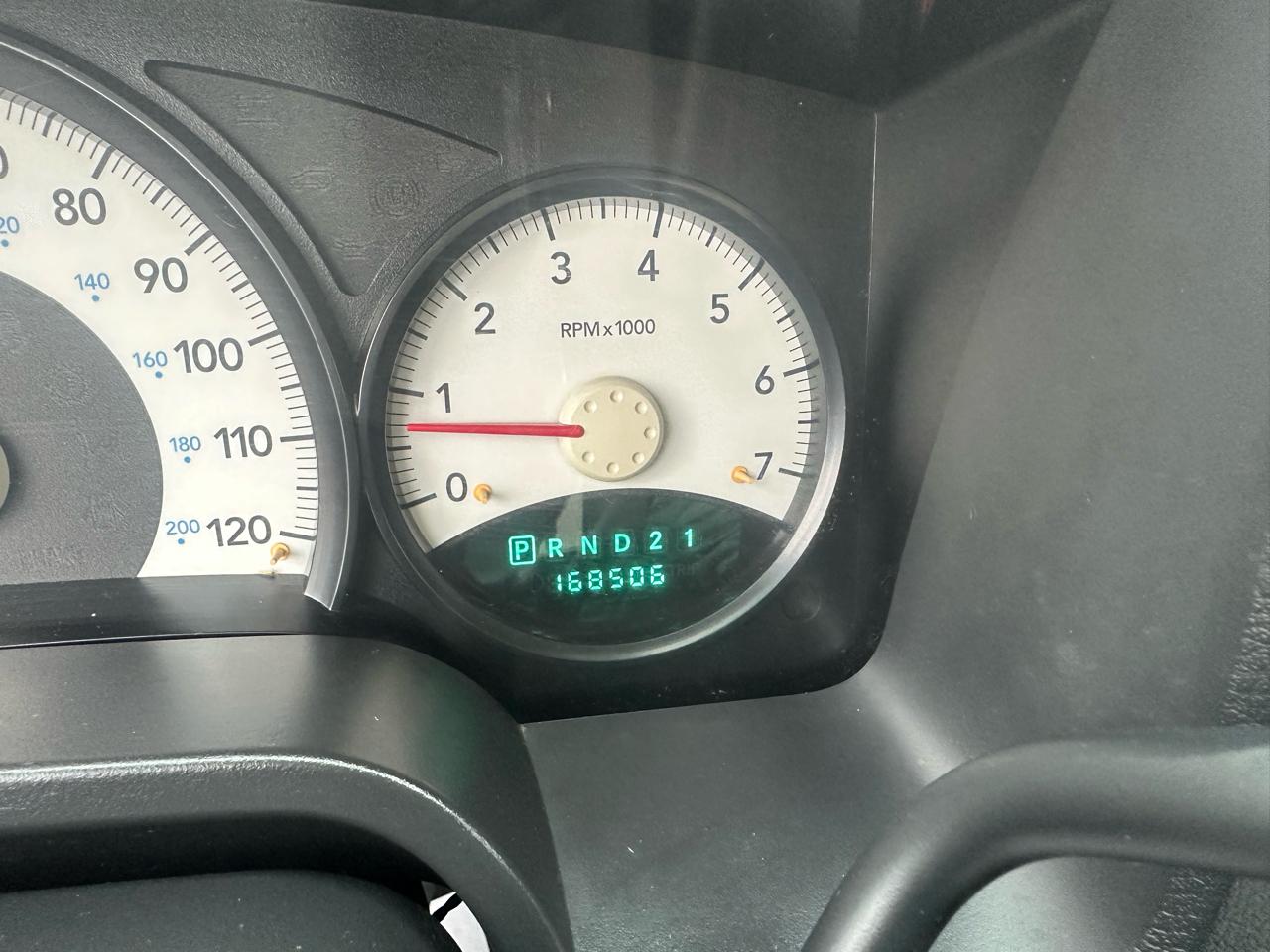 Dodge Dakota 4WD Crew Cab SXT 2008