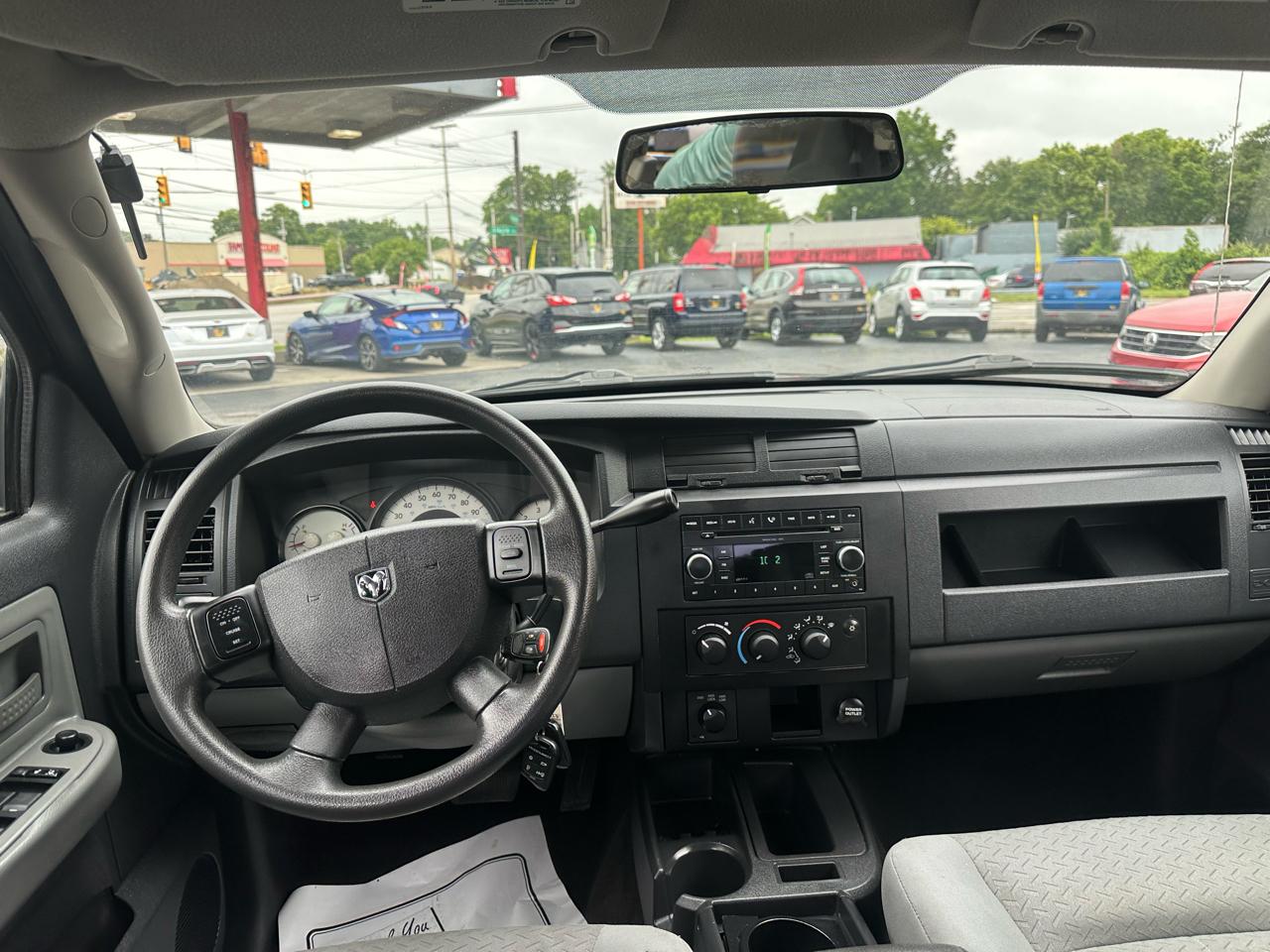 Dodge Dakota 4WD Crew Cab SXT 2008
