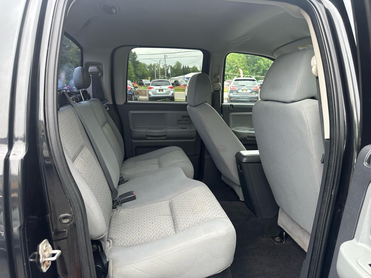 Dodge Dakota 4WD Crew Cab SXT 2008