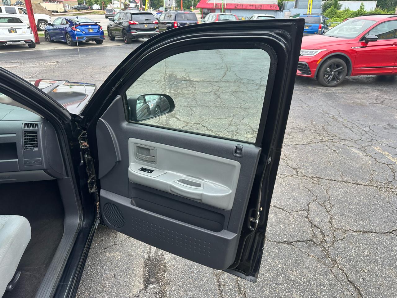 Dodge Dakota 4WD Crew Cab SXT 2008