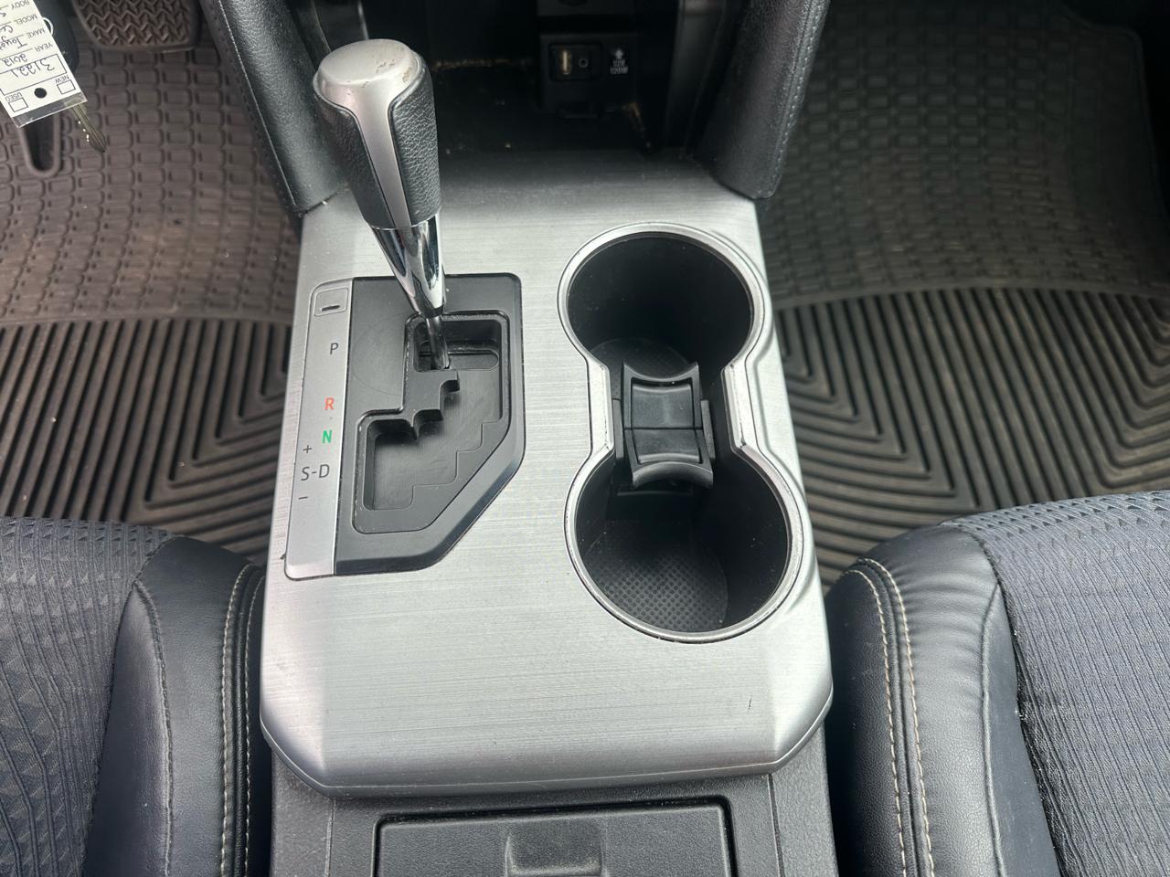 Toyota Camry 4dr Sdn I4 Auto SE Sport Limited Edition (Natl) 2012