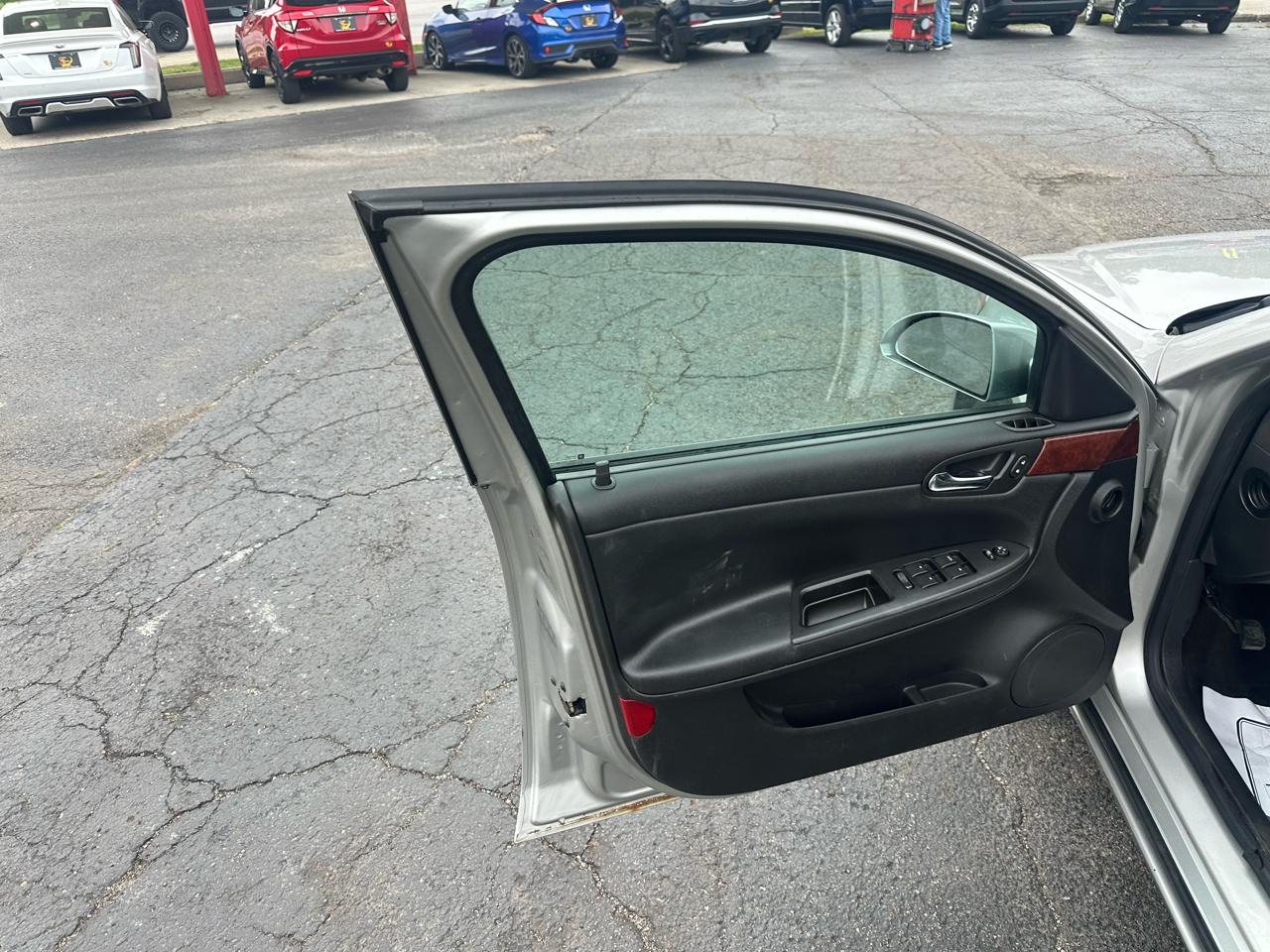 Chevrolet Impala 4dr Sdn 3.5L LT 2007