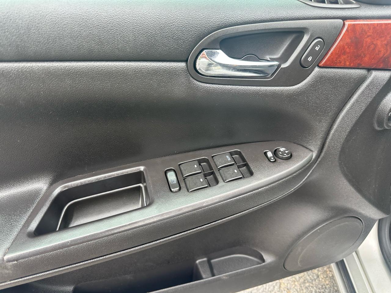 Chevrolet Impala 4dr Sdn 3.5L LT 2007