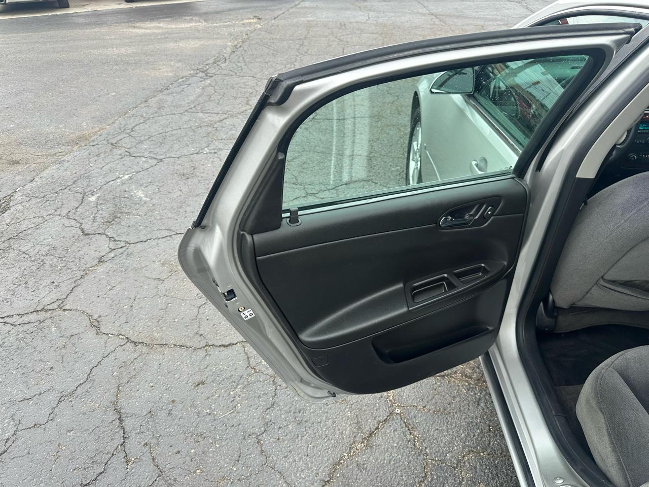 Chevrolet Impala 4dr Sdn 3.5L LT 2007