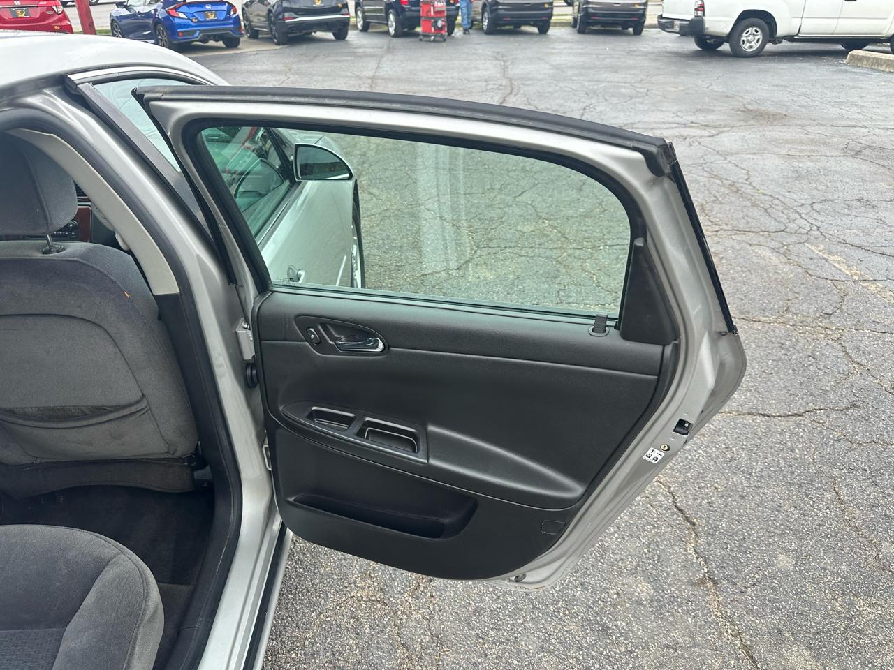 Chevrolet Impala 4dr Sdn 3.5L LT 2007