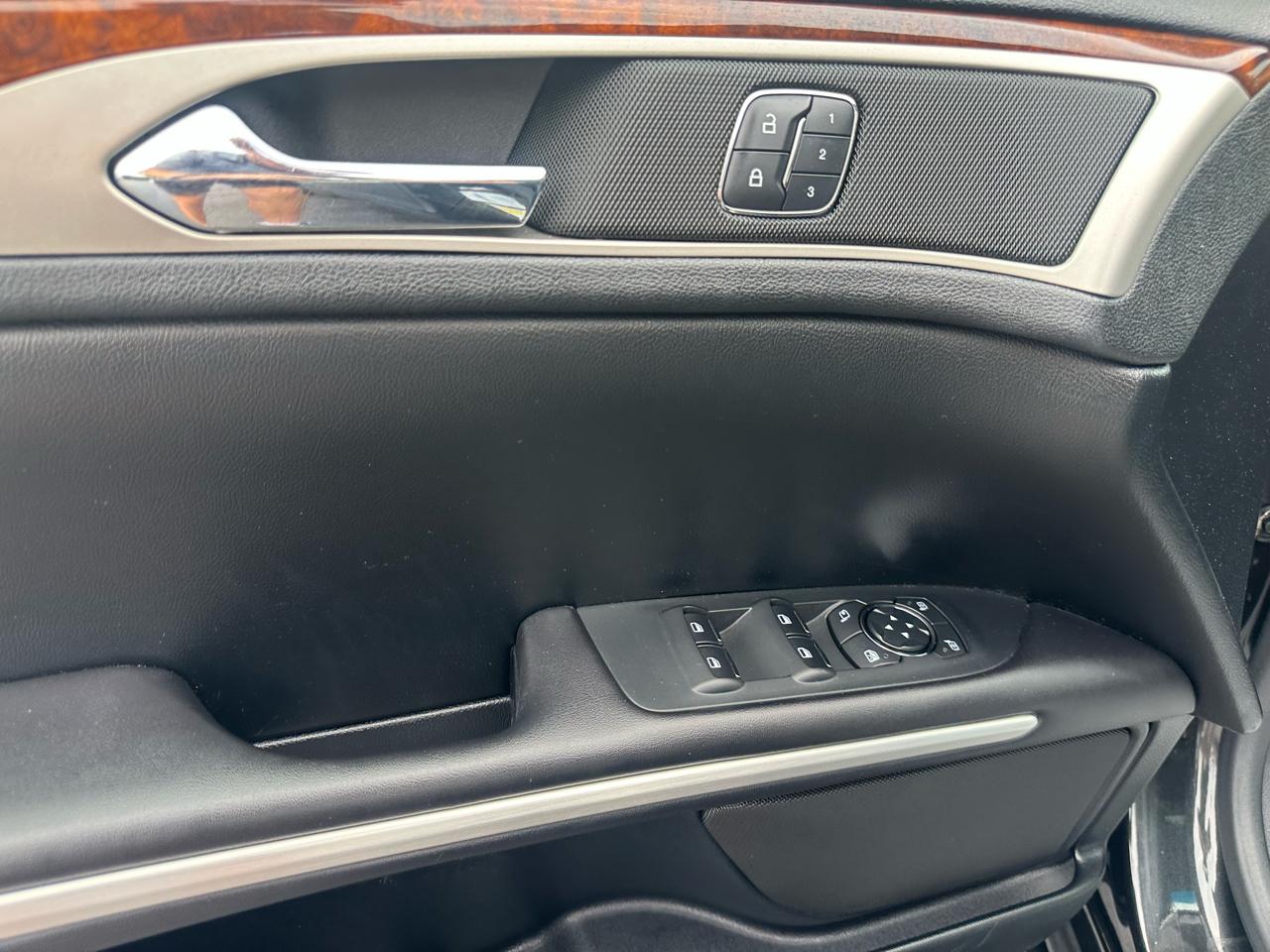 Lincoln MKZ 4dr Sdn AWD 2015