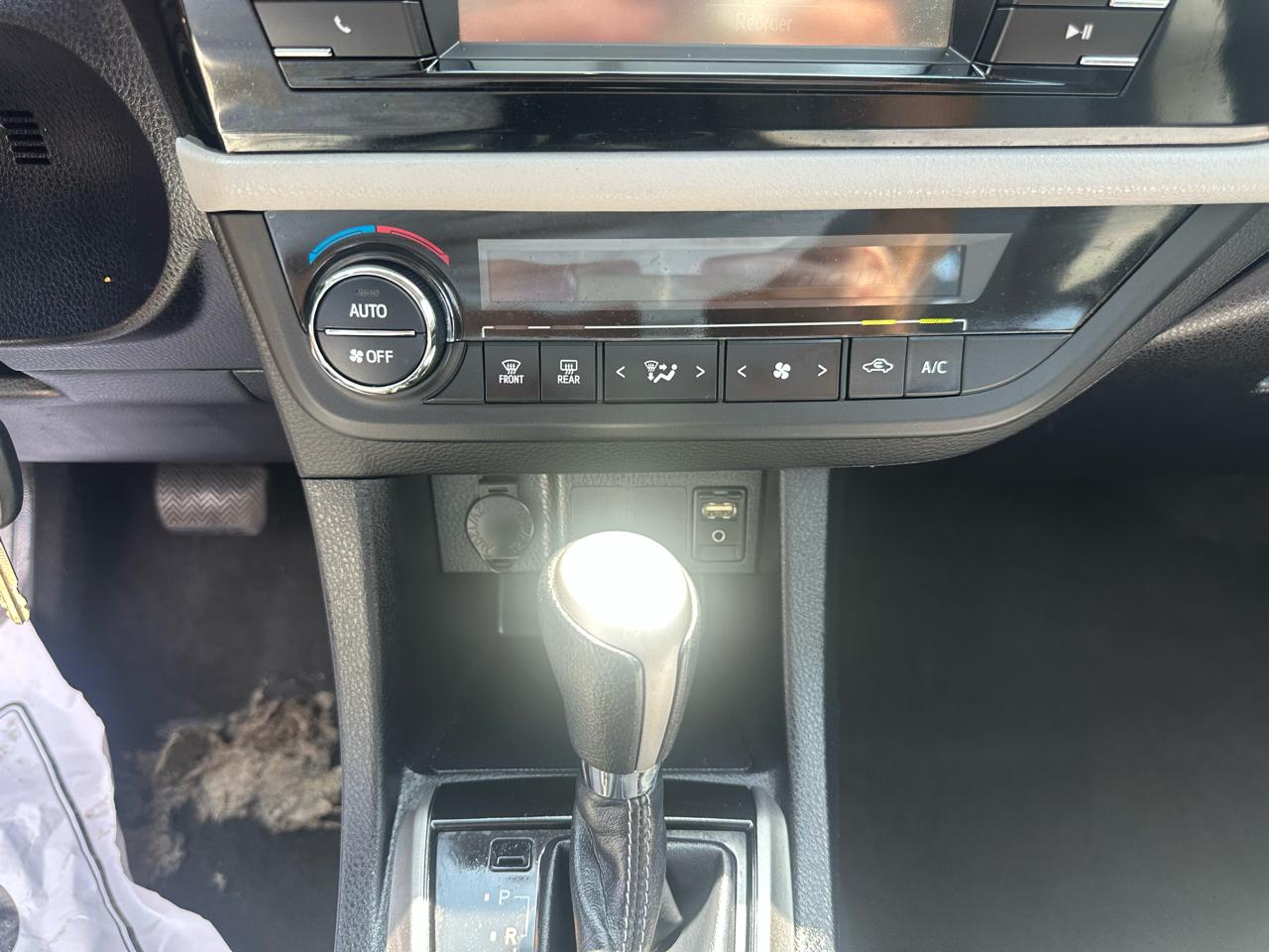 Toyota Corolla 4dr Sdn CVT LE Premium (Natl) 2014