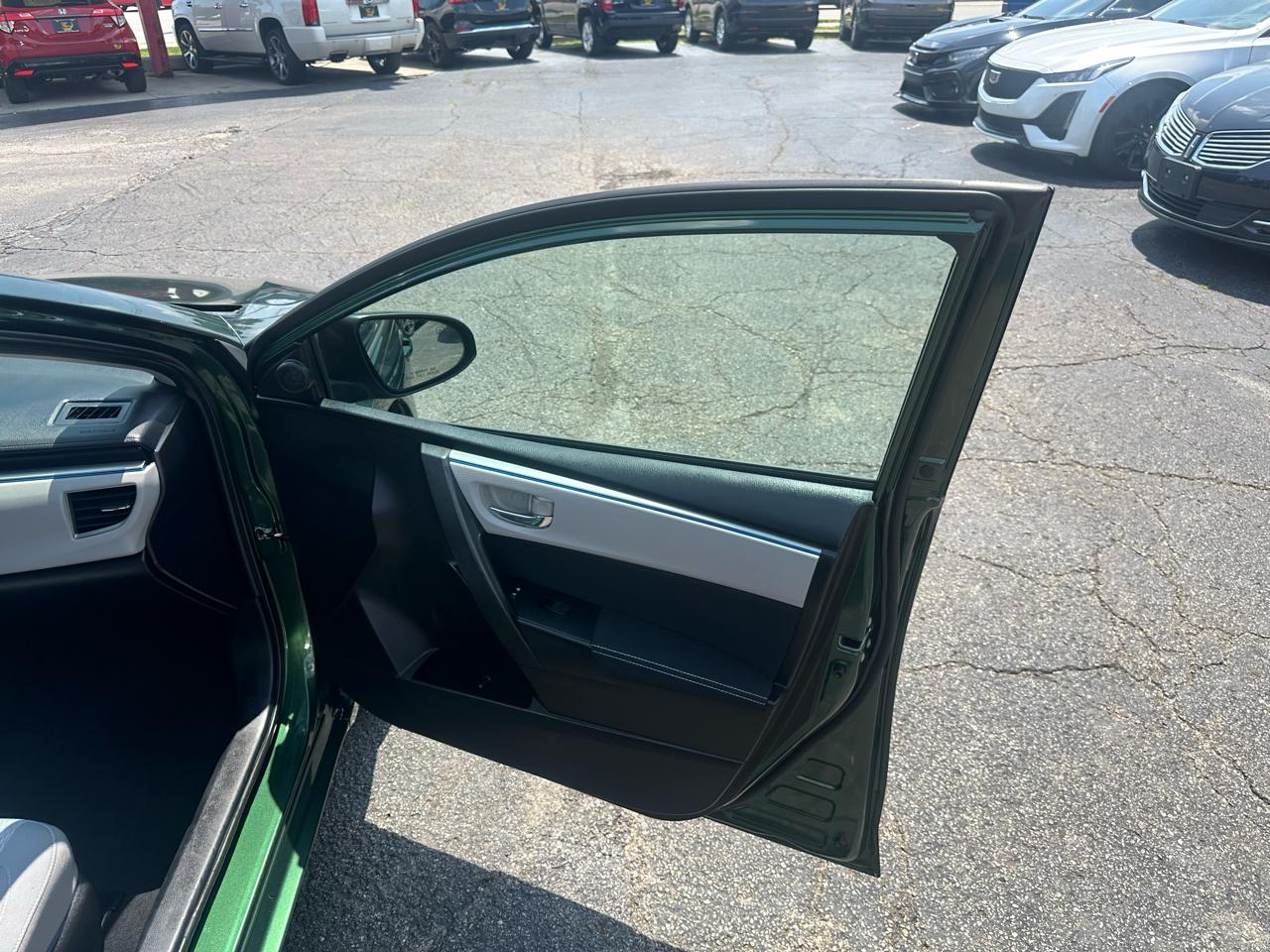 Toyota Corolla 4dr Sdn CVT LE Premium (Natl) 2014