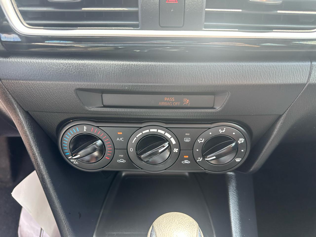 Mazda MAZDA3 4dr Sdn Auto i Sport 2015