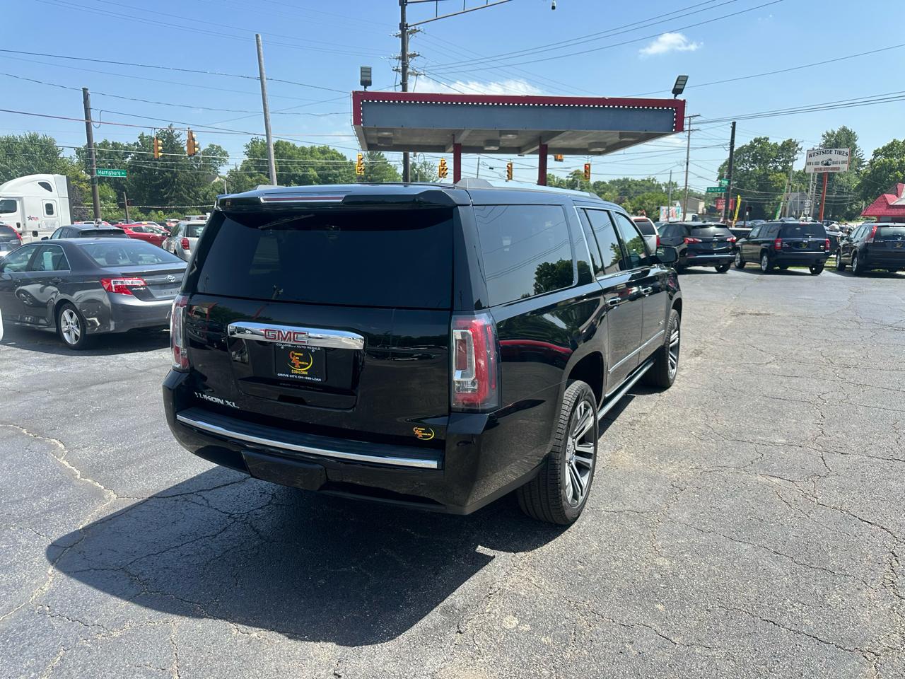 GMC Yukon XL 4WD 4dr Denali 2020