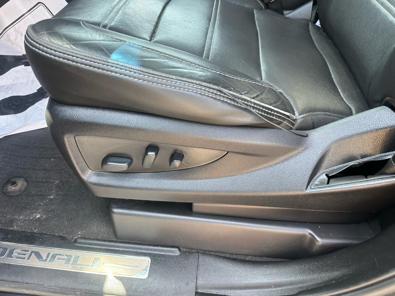 GMC Yukon XL 4WD 4dr Denali 2020