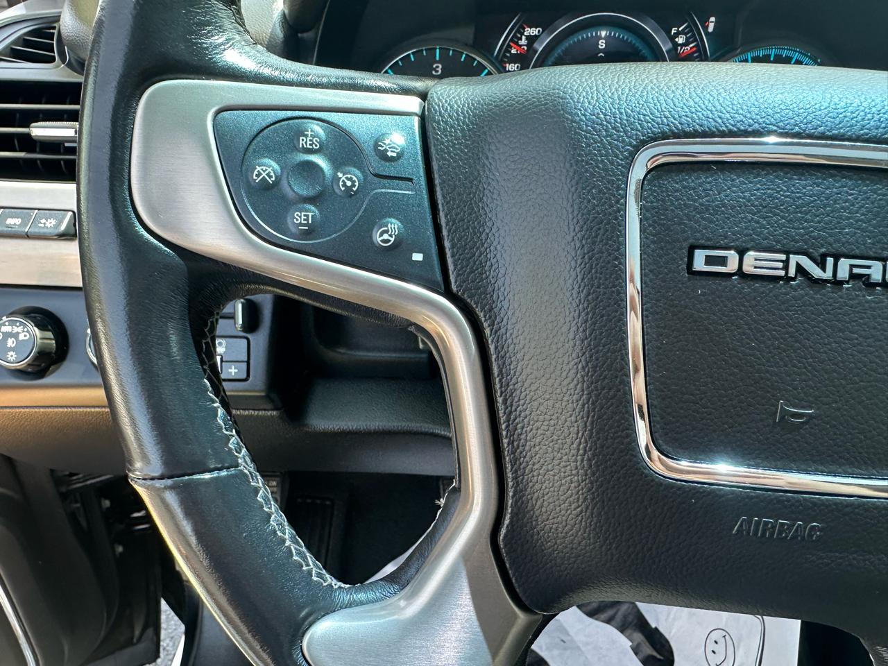GMC Yukon XL 4WD 4dr Denali 2020