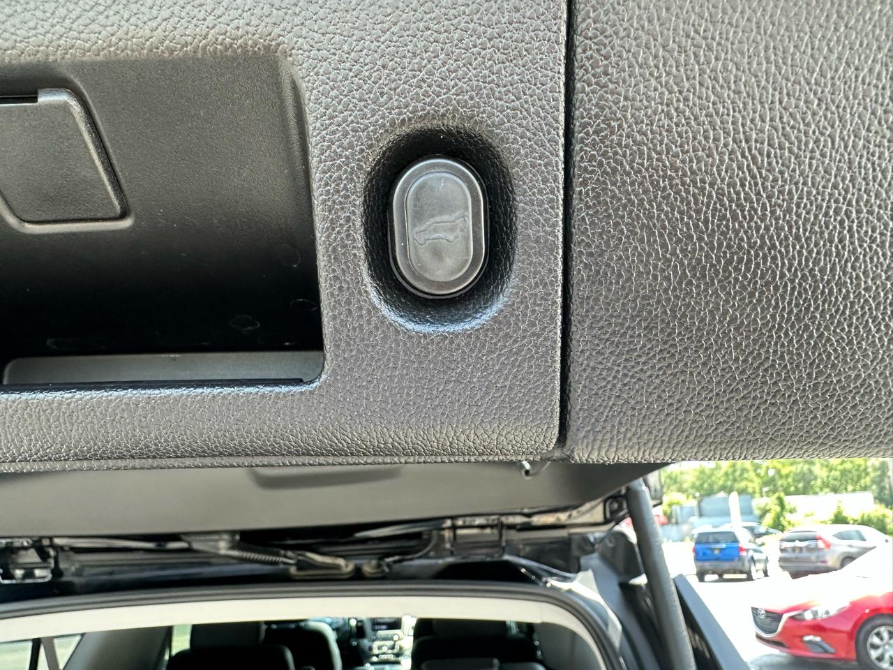 GMC Yukon XL 4WD 4dr Denali 2020
