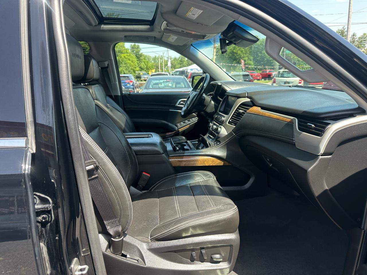 GMC Yukon XL 4WD 4dr Denali 2020