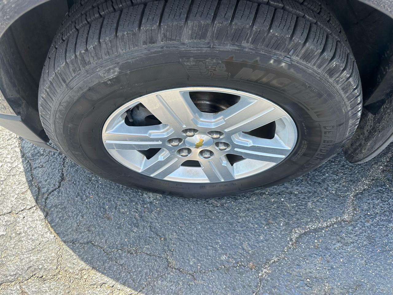 Chevrolet Traverse FWD 4dr LT w/1LT 2011