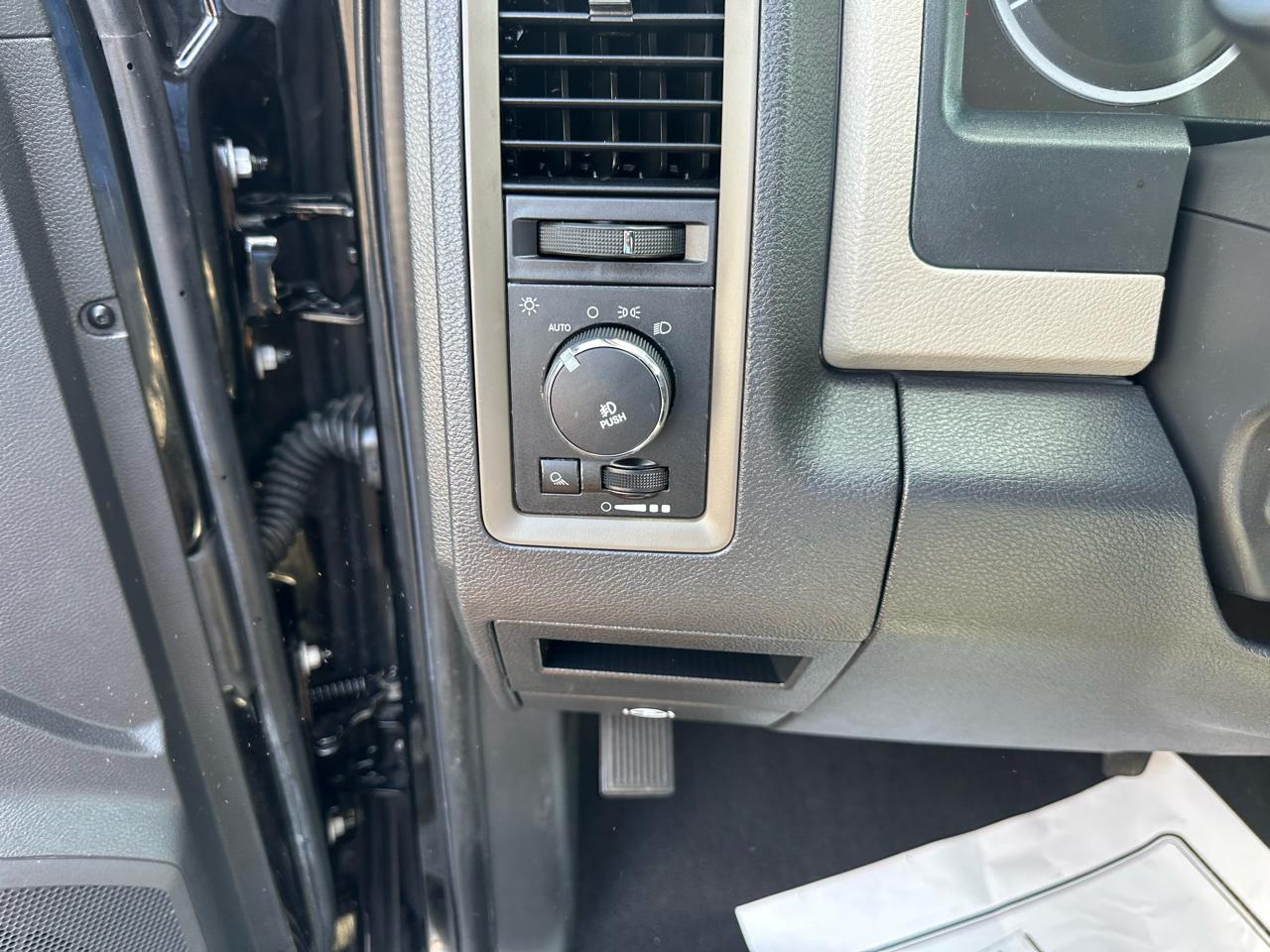 RAM 1500 2WD Reg Cab 120.5" Express 2012
