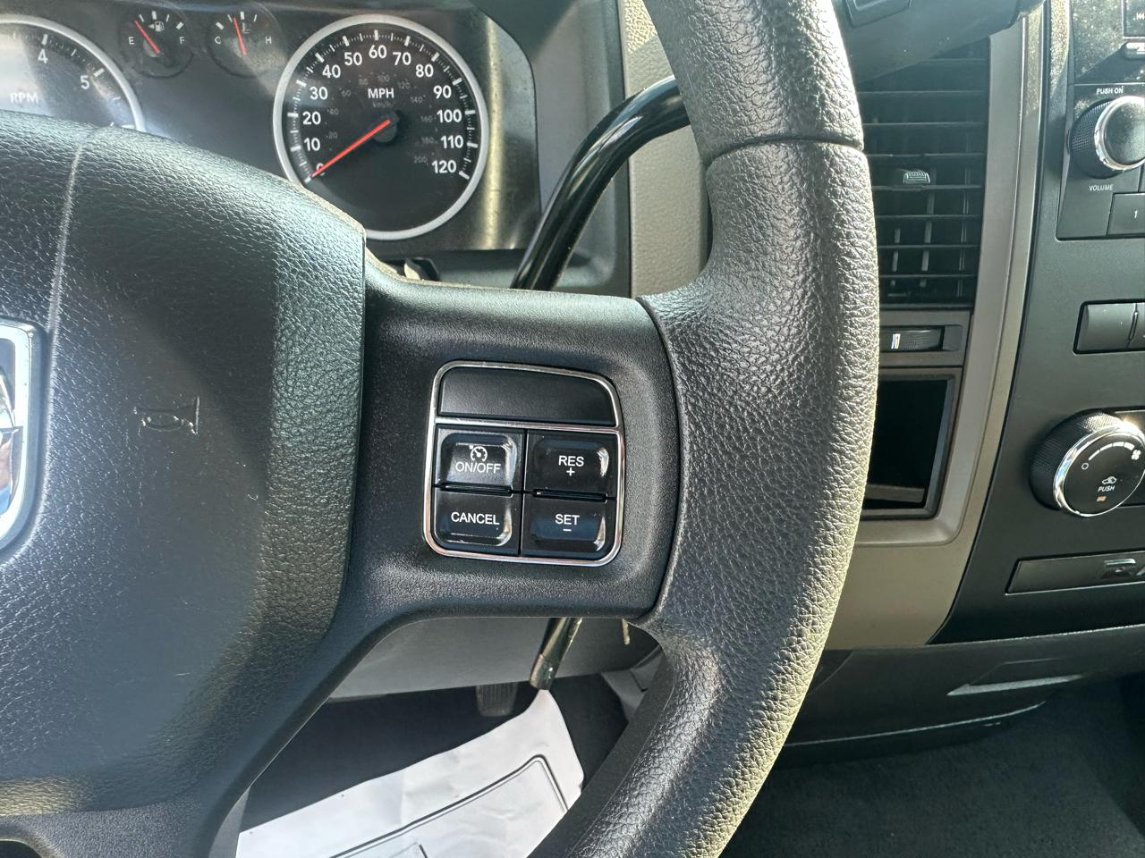 RAM 1500 2WD Reg Cab 120.5" Express 2012