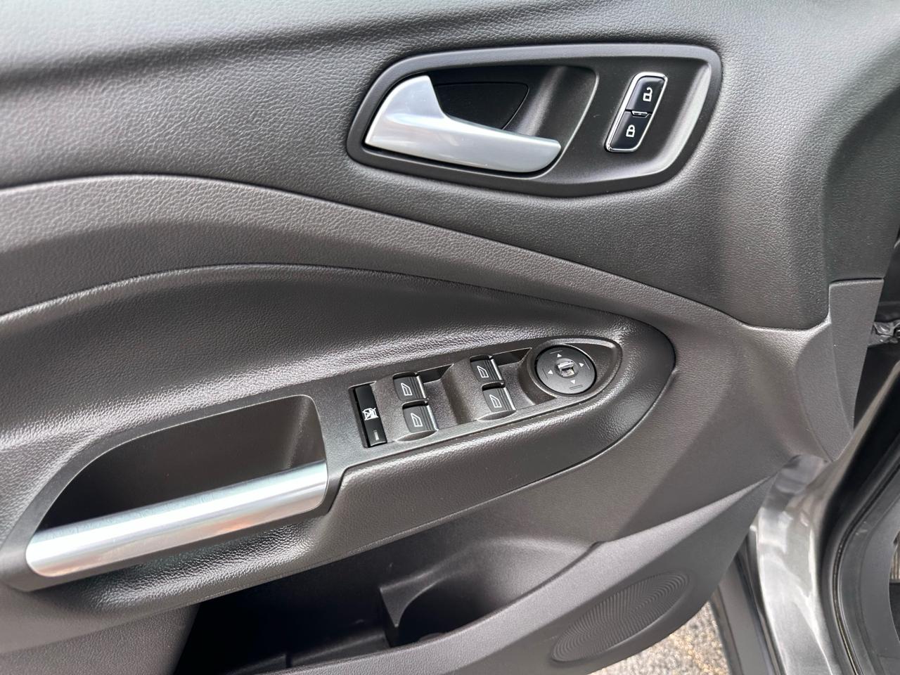 Ford Escape 4WD 4dr SE 2015
