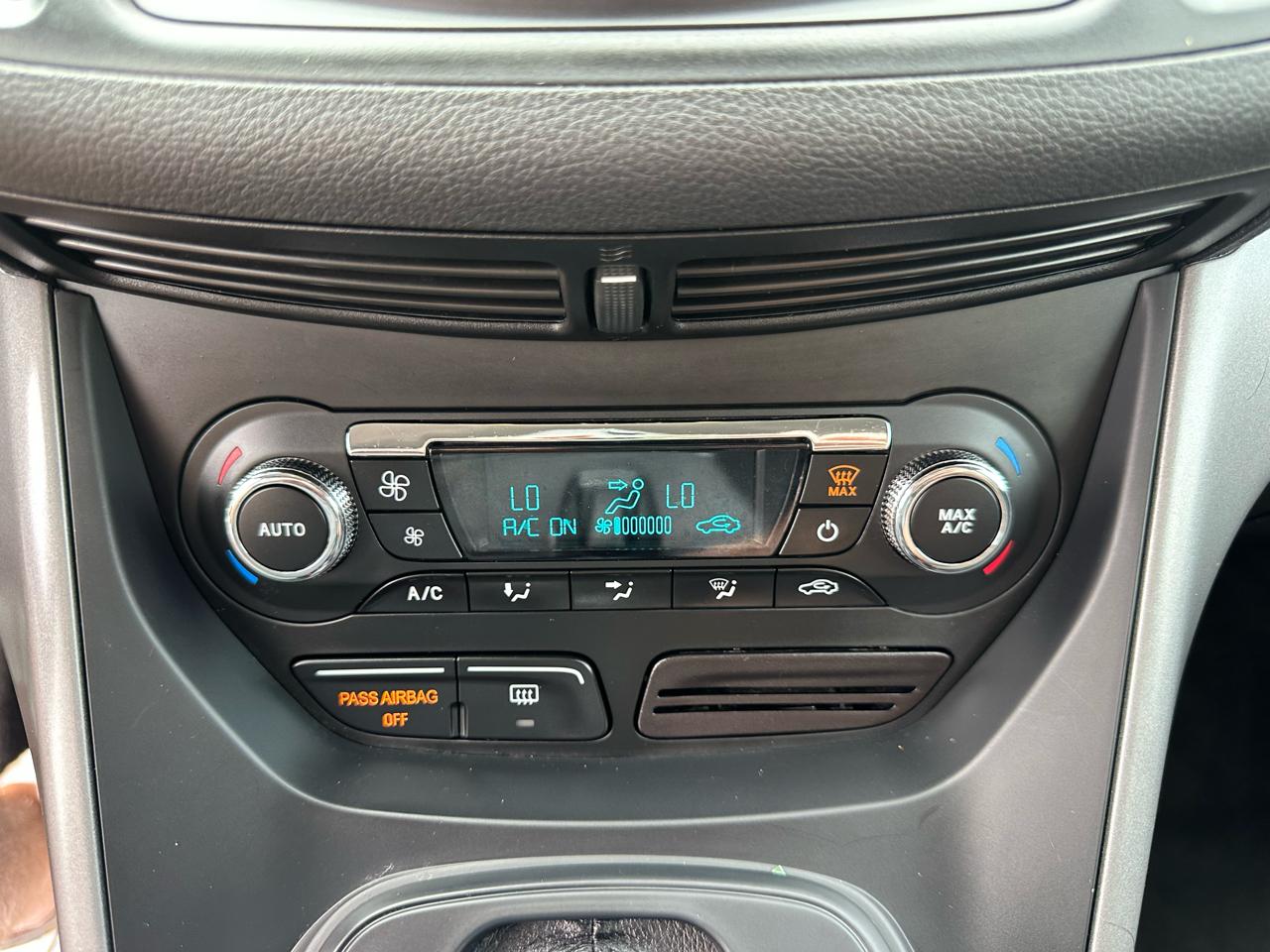 Ford Escape 4WD 4dr SE 2015