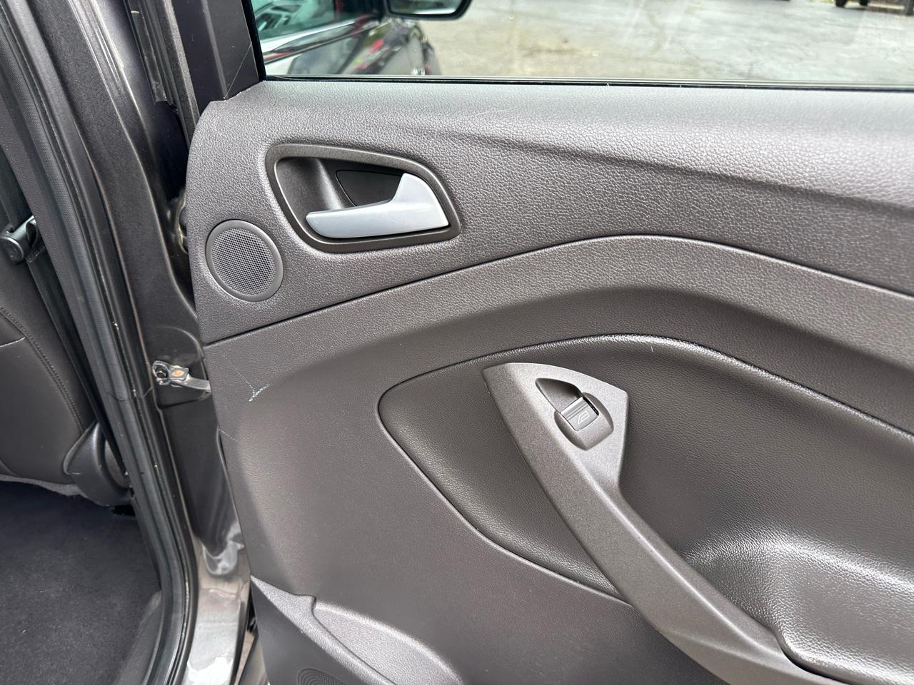 Ford Escape 4WD 4dr SE 2015