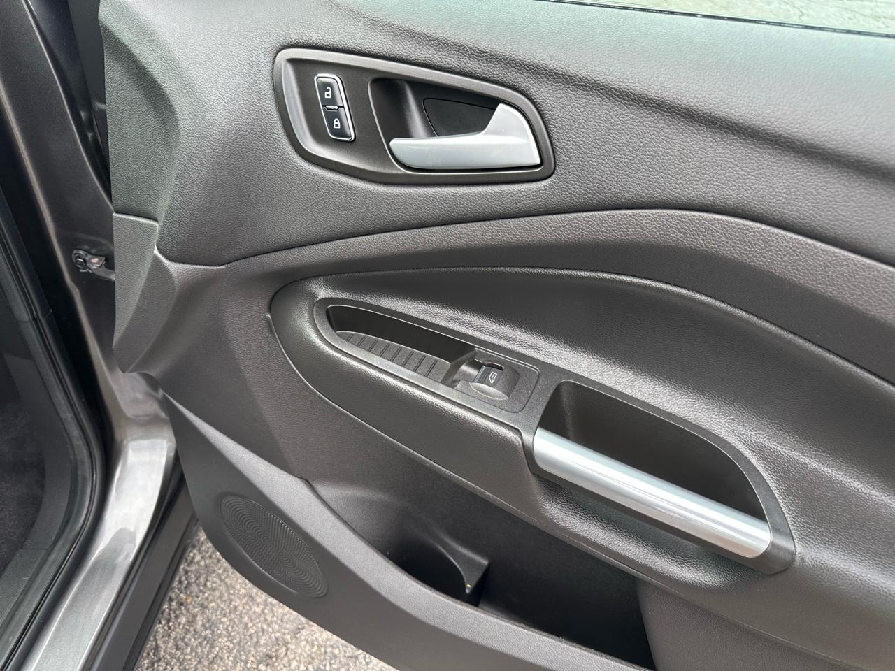 Ford Escape 4WD 4dr SE 2015