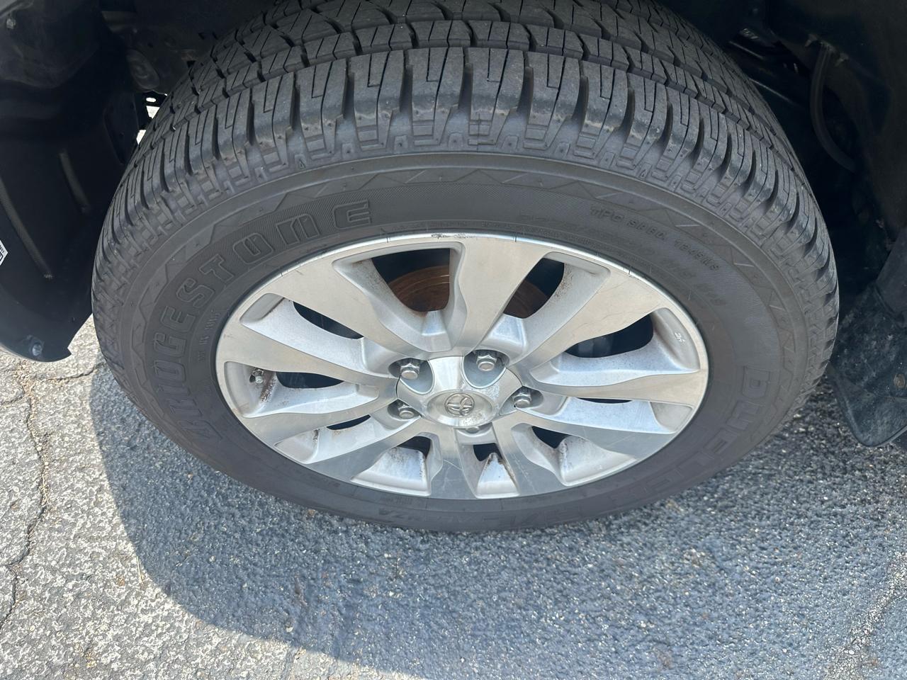Toyota Sequoia 4WD 5.7L FFV Platinum (Natl) 2014