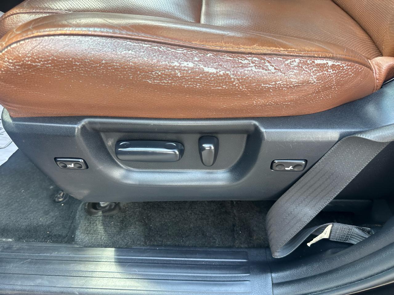 Toyota Sequoia 4WD 5.7L FFV Platinum (Natl) 2014