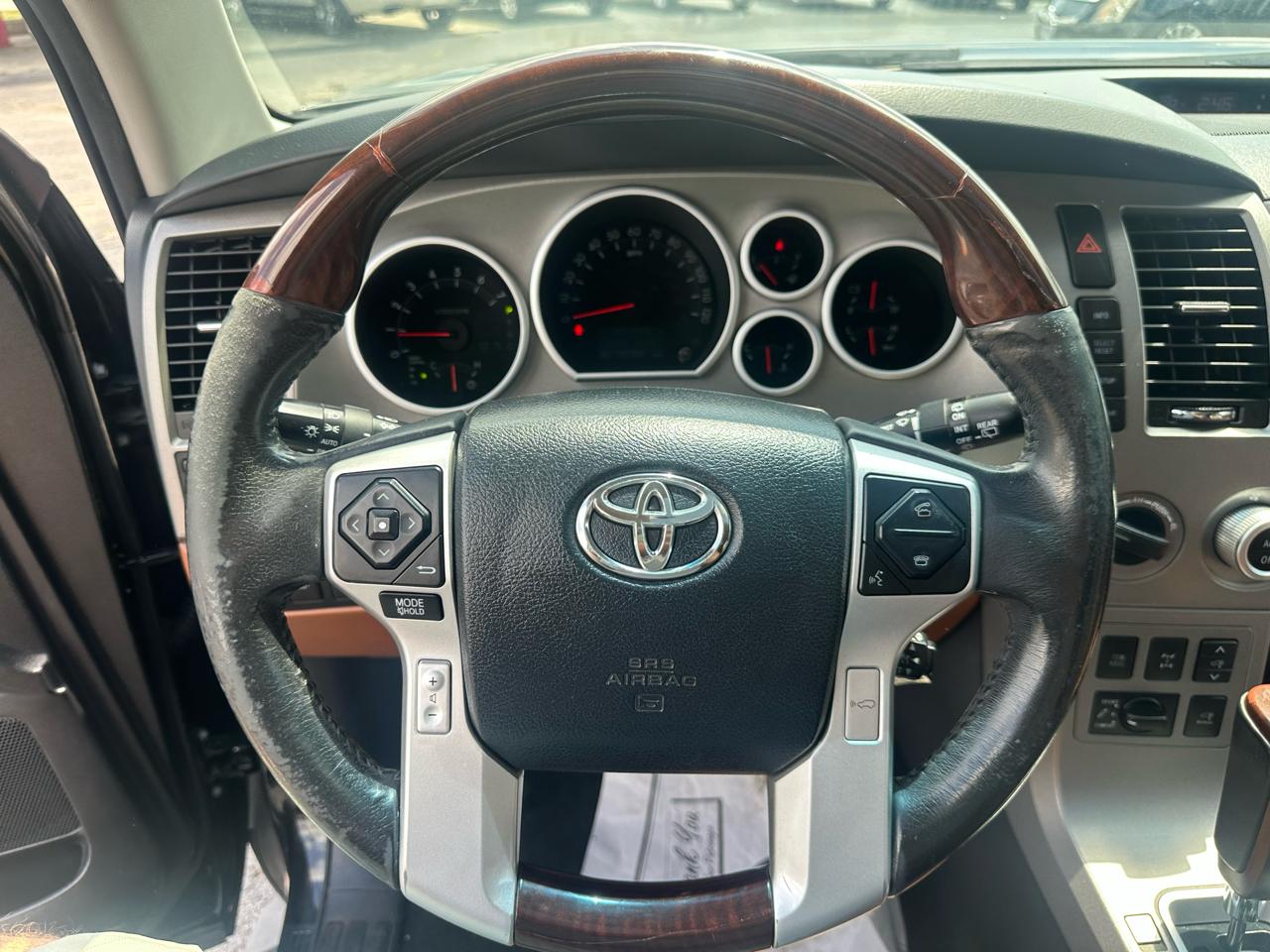 Toyota Sequoia 4WD 5.7L FFV Platinum (Natl) 2014