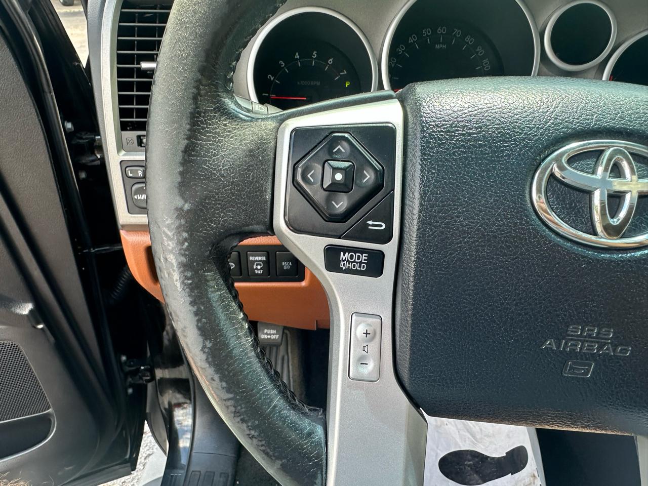 Toyota Sequoia 4WD 5.7L FFV Platinum (Natl) 2014