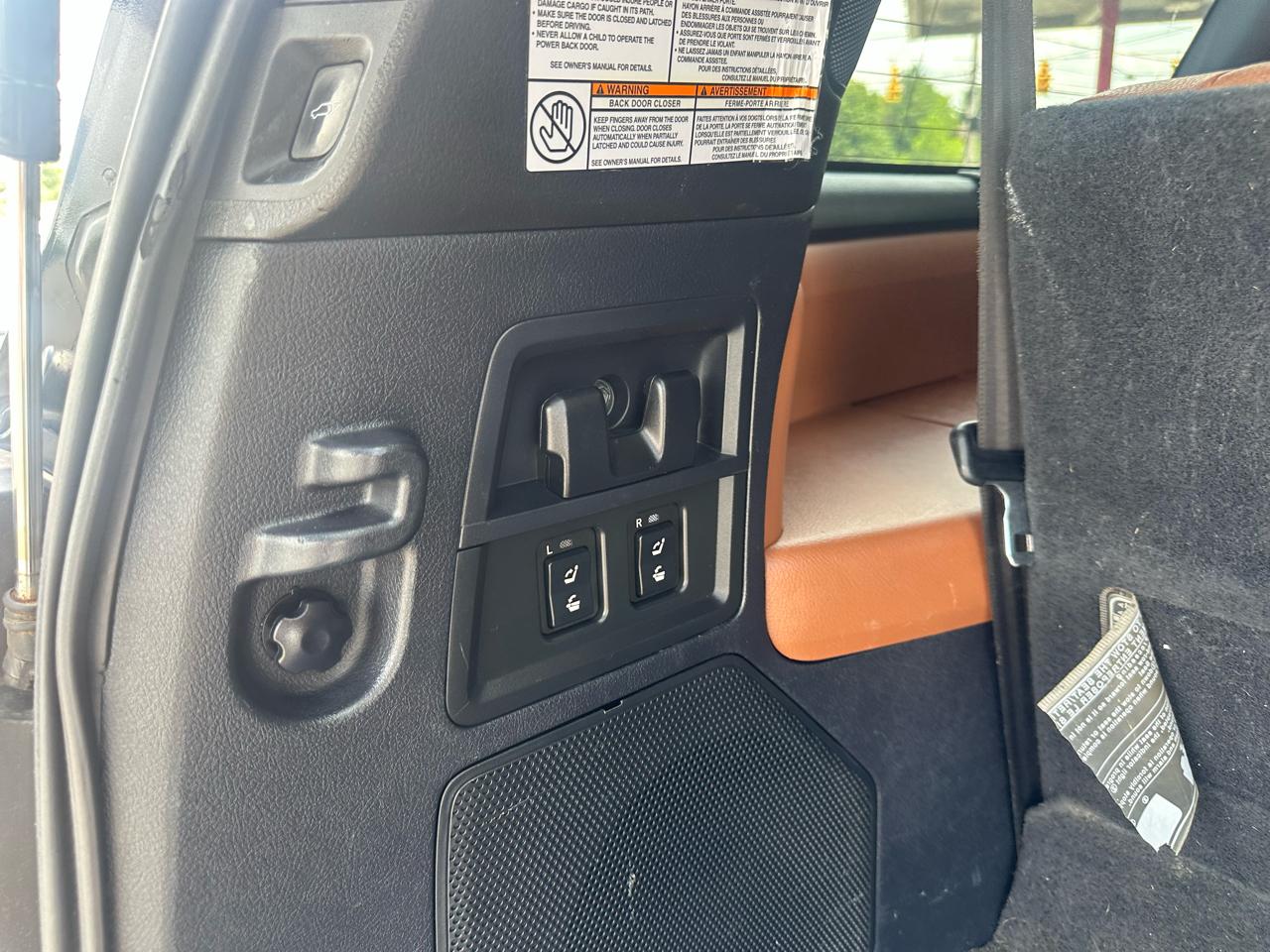 Toyota Sequoia 4WD 5.7L FFV Platinum (Natl) 2014