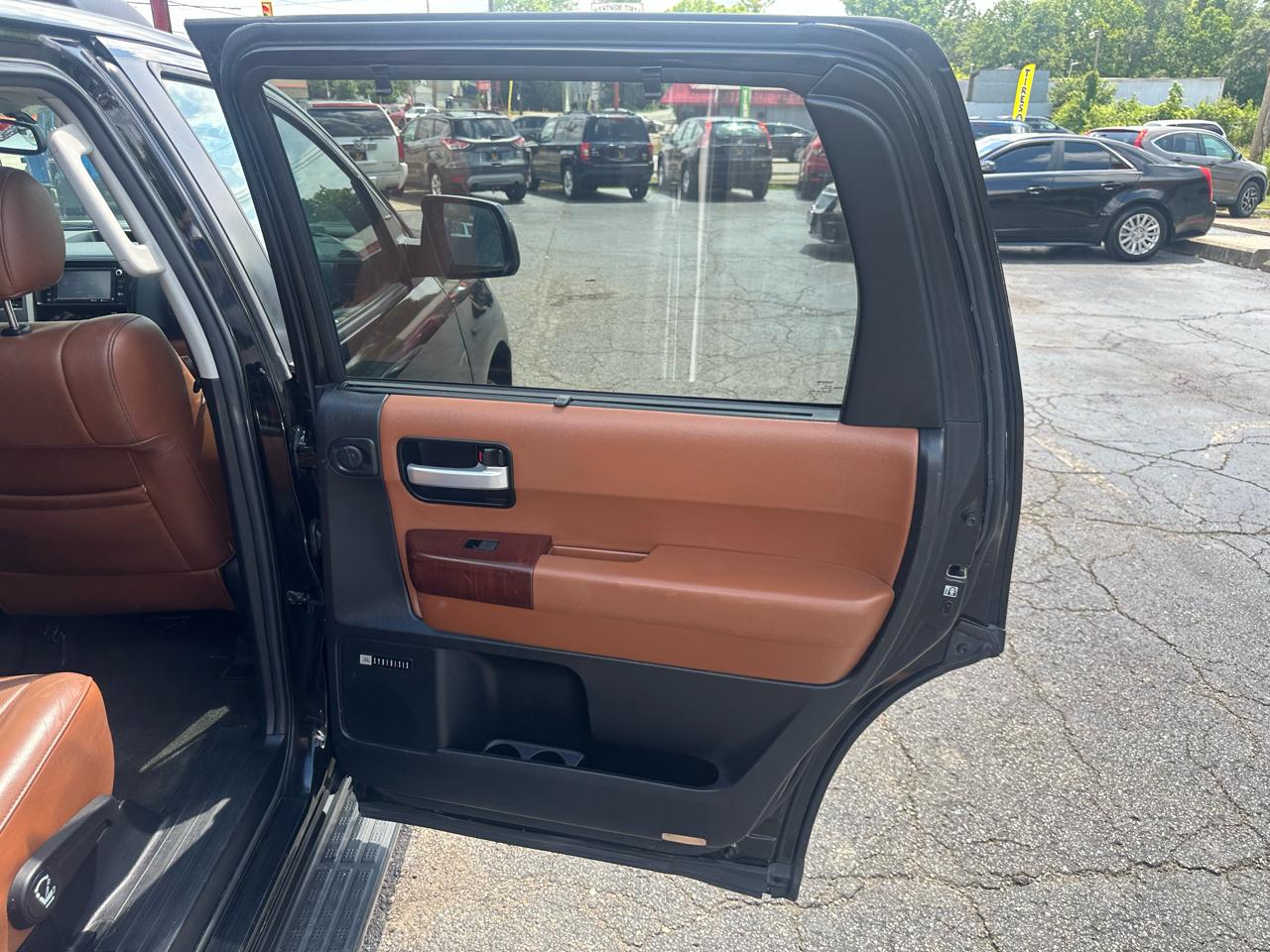 Toyota Sequoia 4WD 5.7L FFV Platinum (Natl) 2014