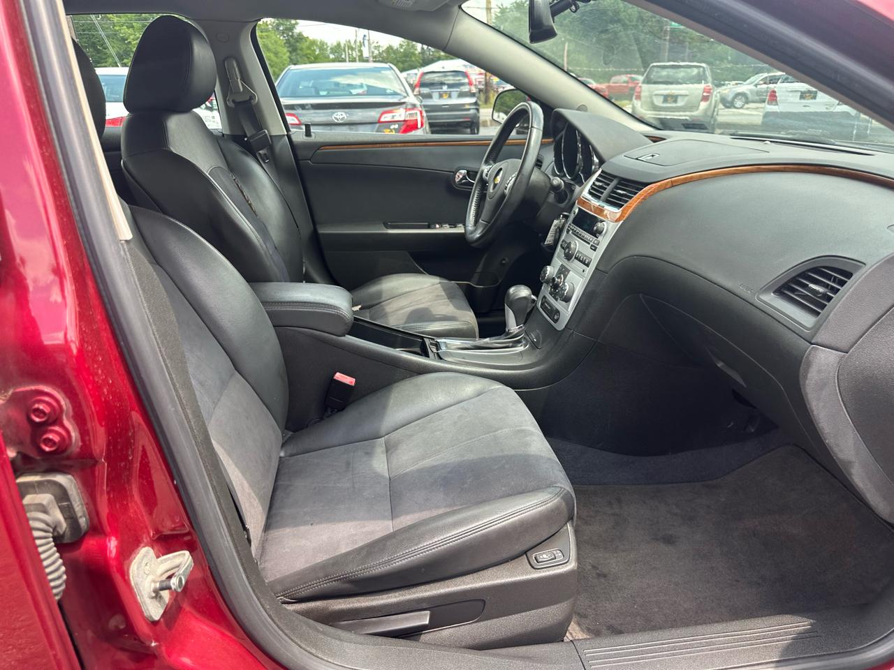 Chevrolet Malibu 4dr Sdn LT w/2LT 2011