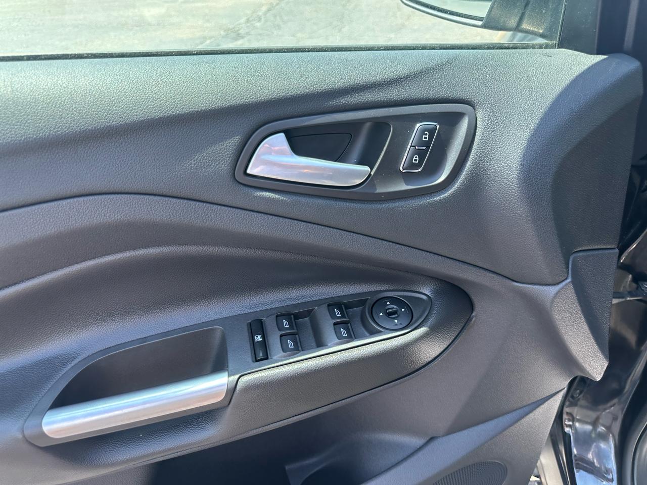 Ford Escape FWD 4dr SE 2014