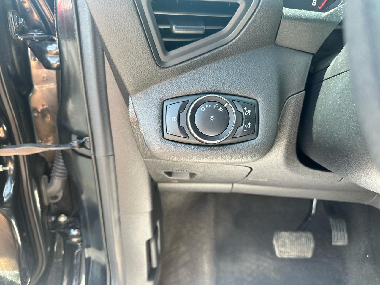 Ford Escape FWD 4dr SE 2014