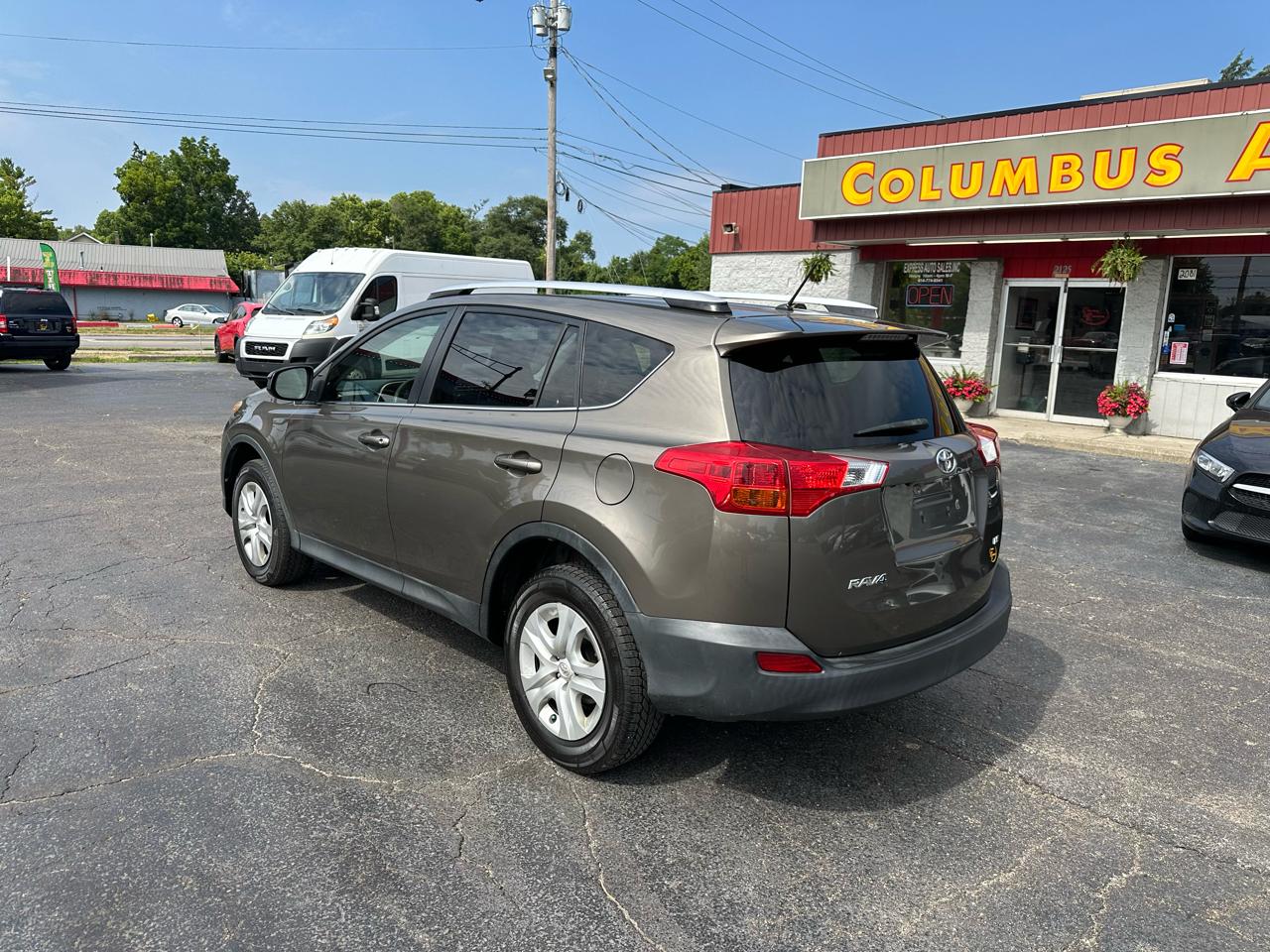 Toyota RAV4 FWD 4dr LE (Natl) 2015