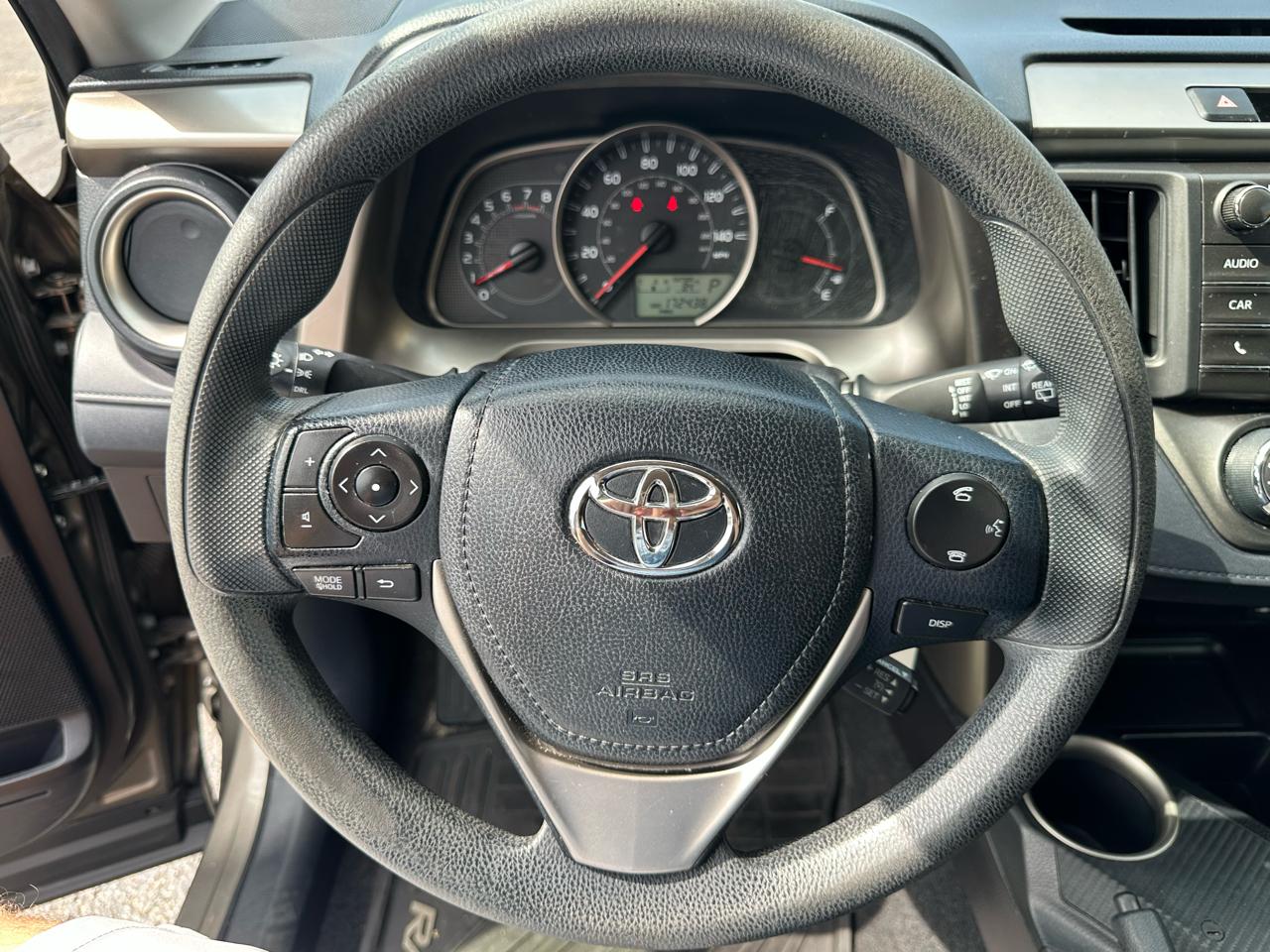 Toyota RAV4 FWD 4dr LE (Natl) 2015