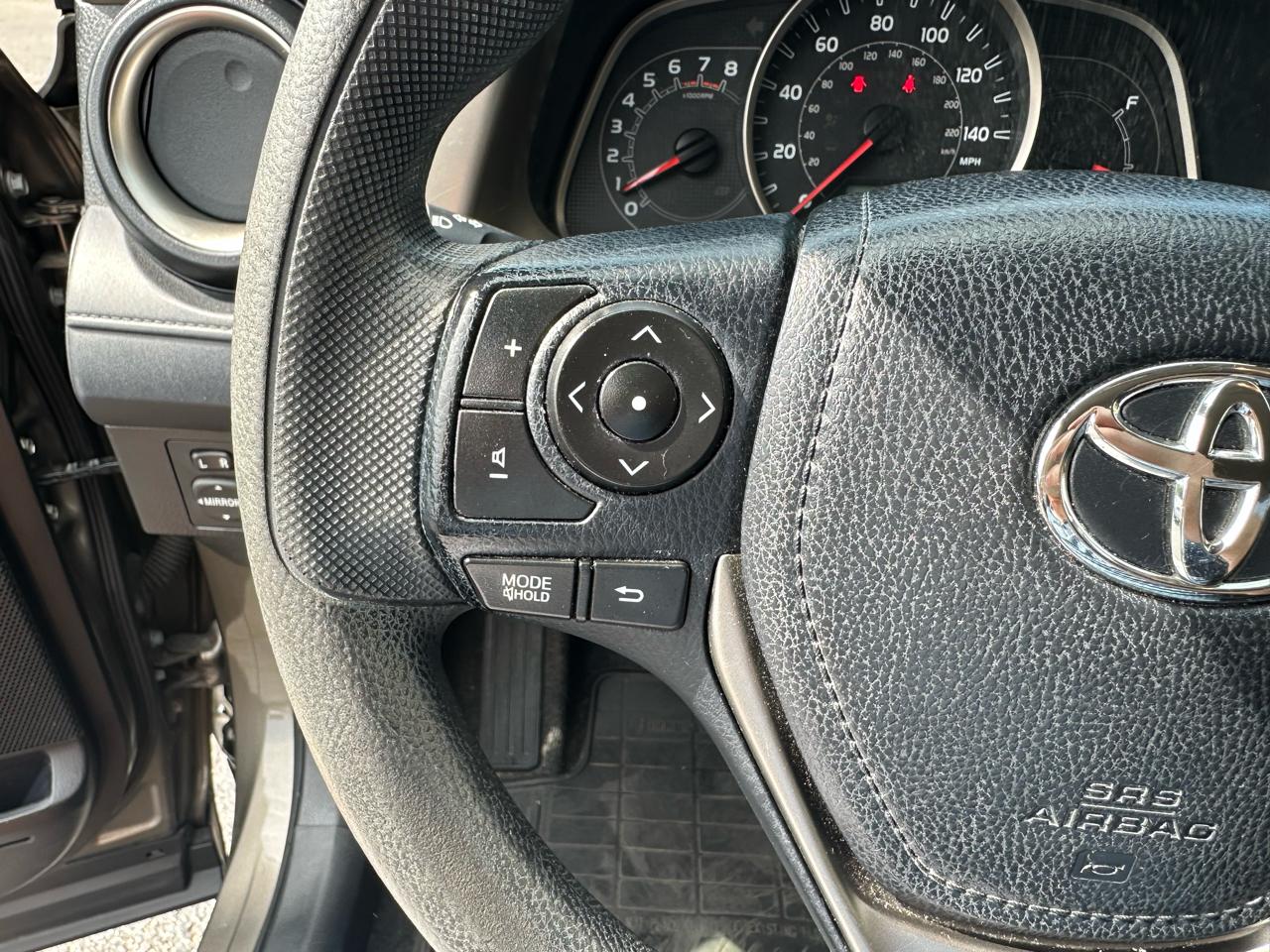 Toyota RAV4 FWD 4dr LE (Natl) 2015