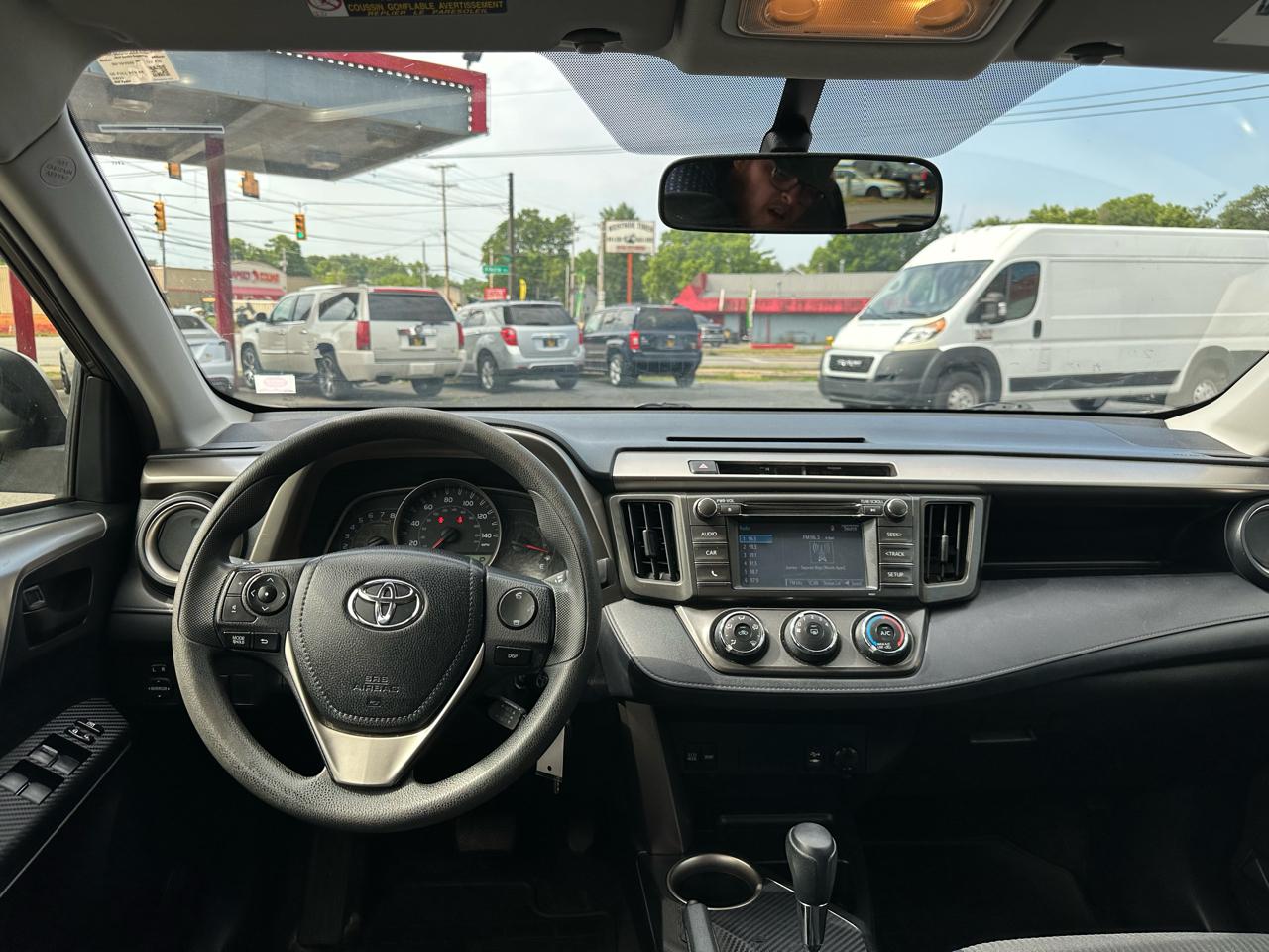 Toyota RAV4 FWD 4dr LE (Natl) 2015