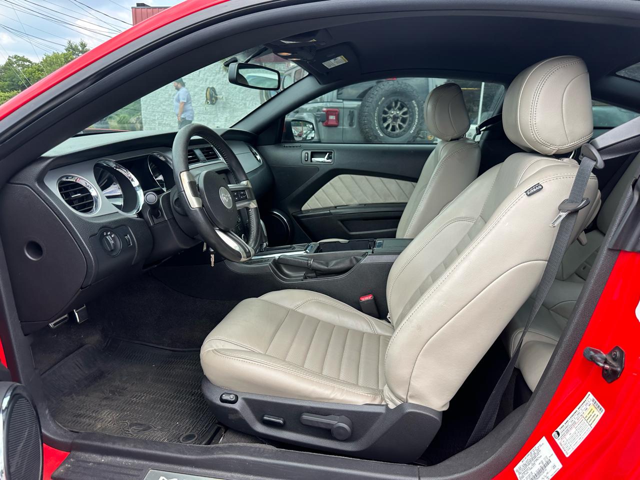 Ford Mustang 2dr Cpe V6 2013