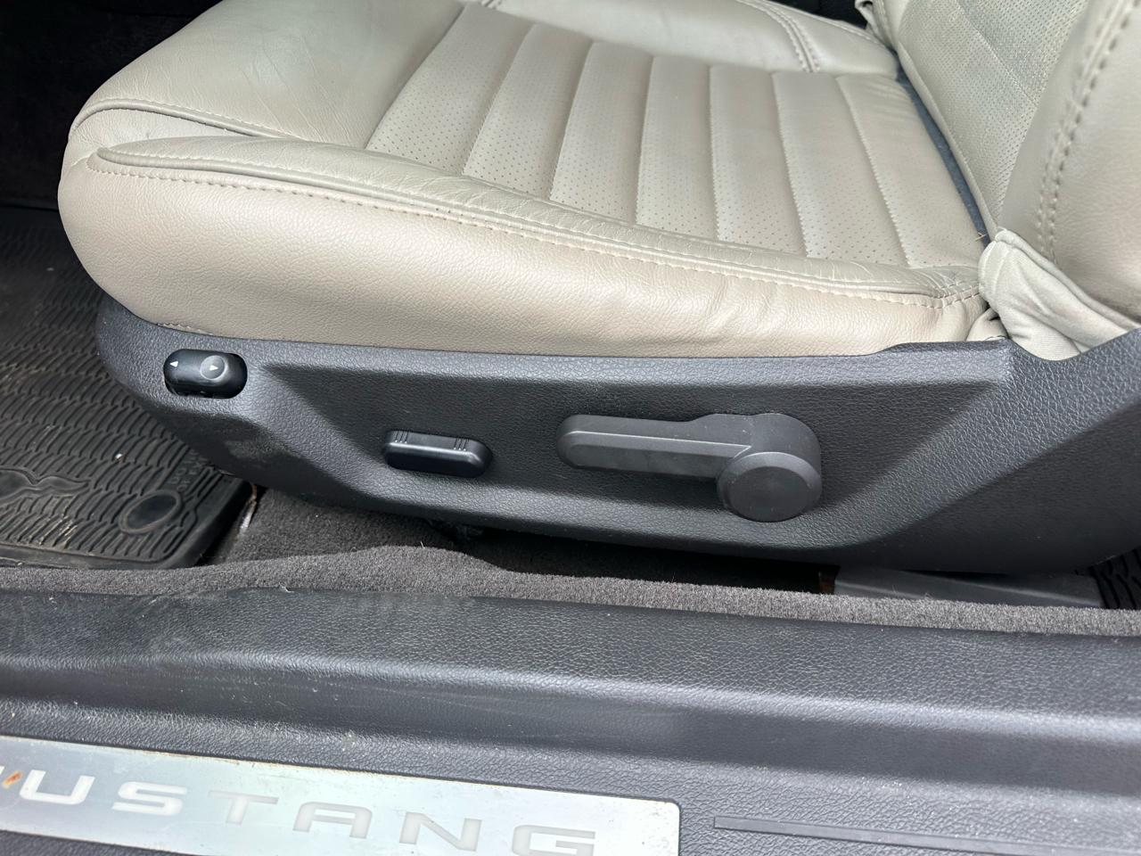 Ford Mustang 2dr Cpe V6 2013