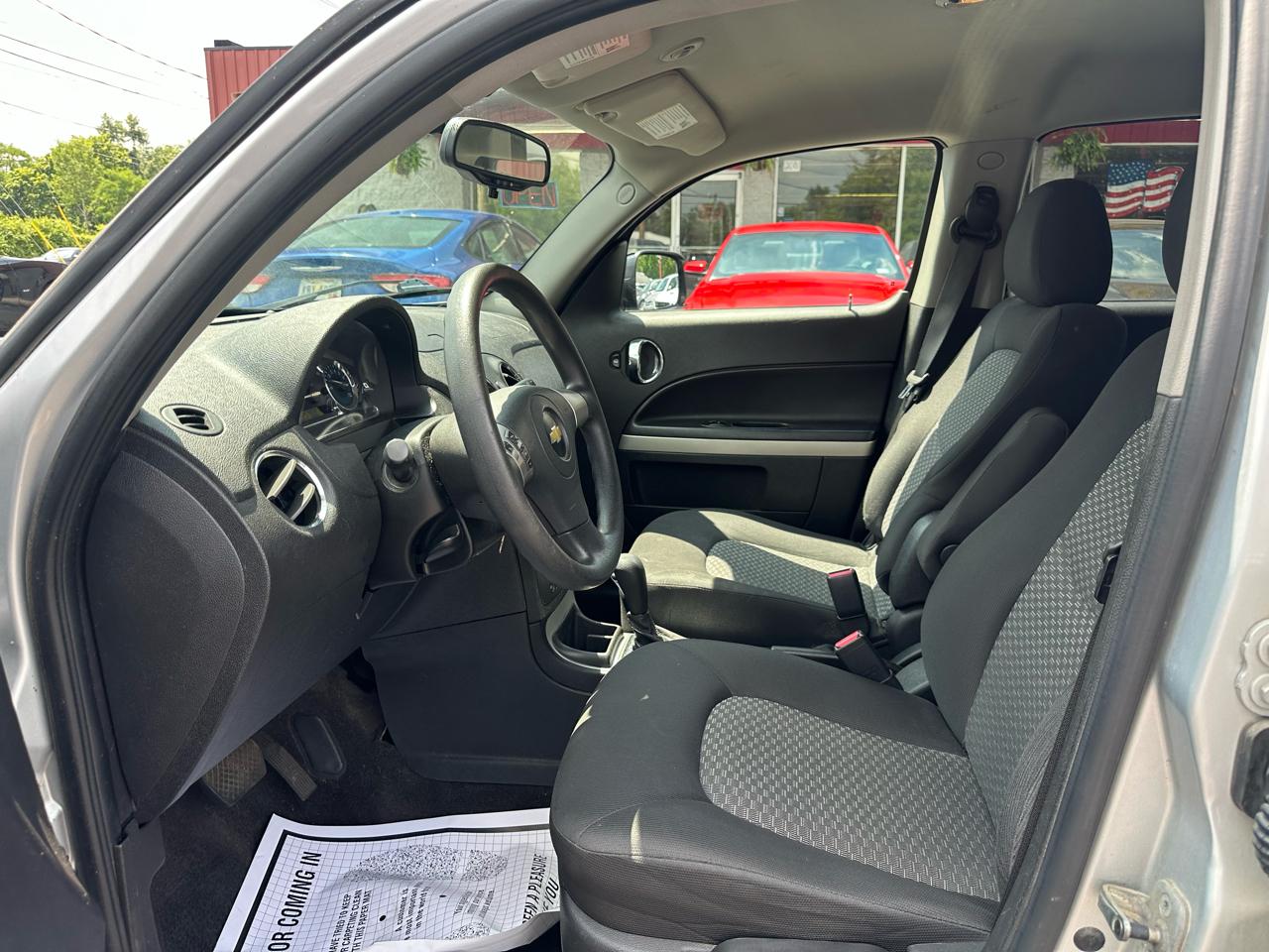 Chevrolet HHR FWD 4dr LS 2009