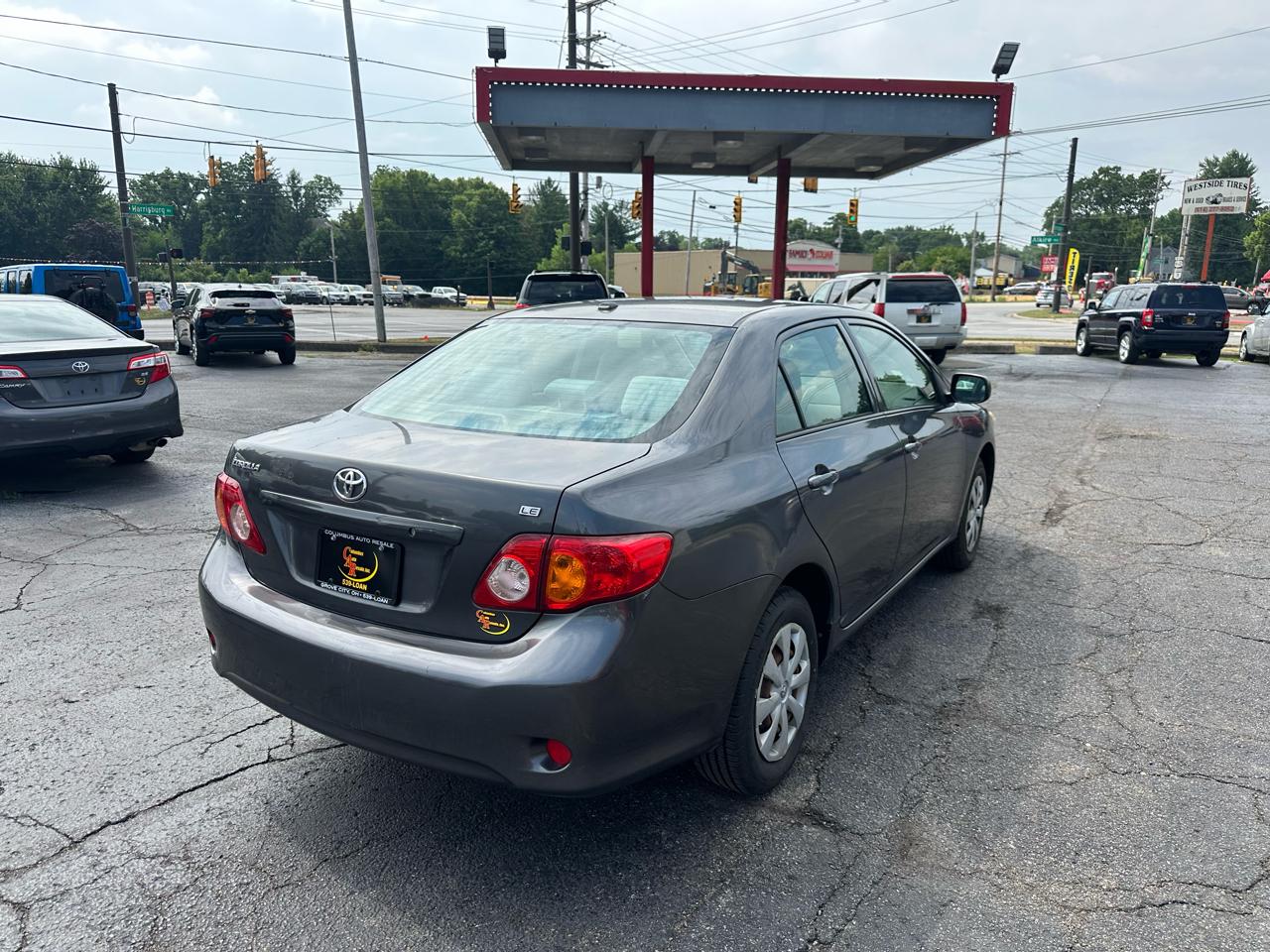 Toyota Corolla 4dr Sdn Man (Natl) 2010
