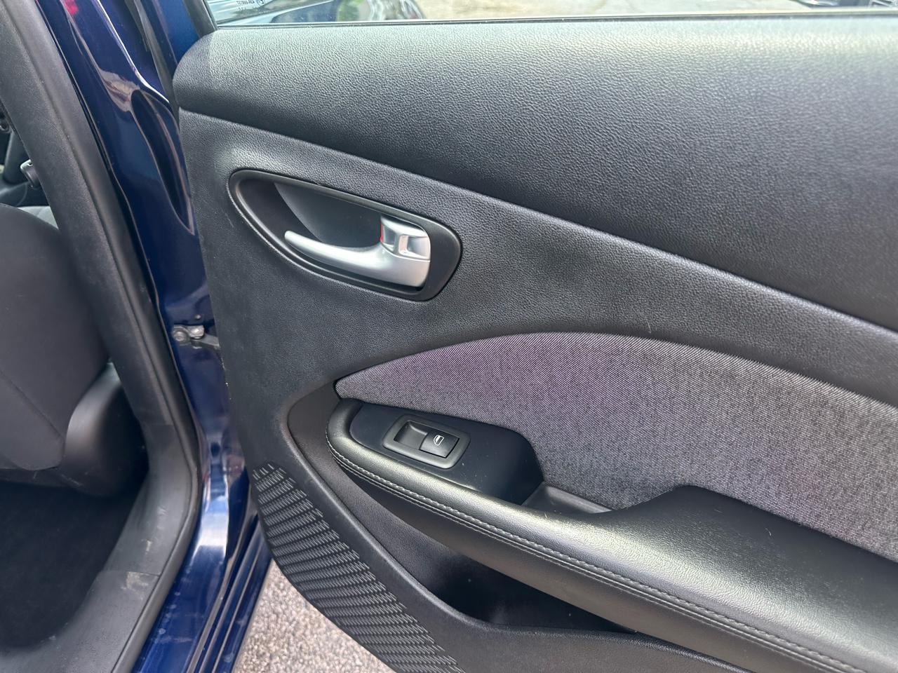 Dodge Dart 4dr Sdn SXT 2013