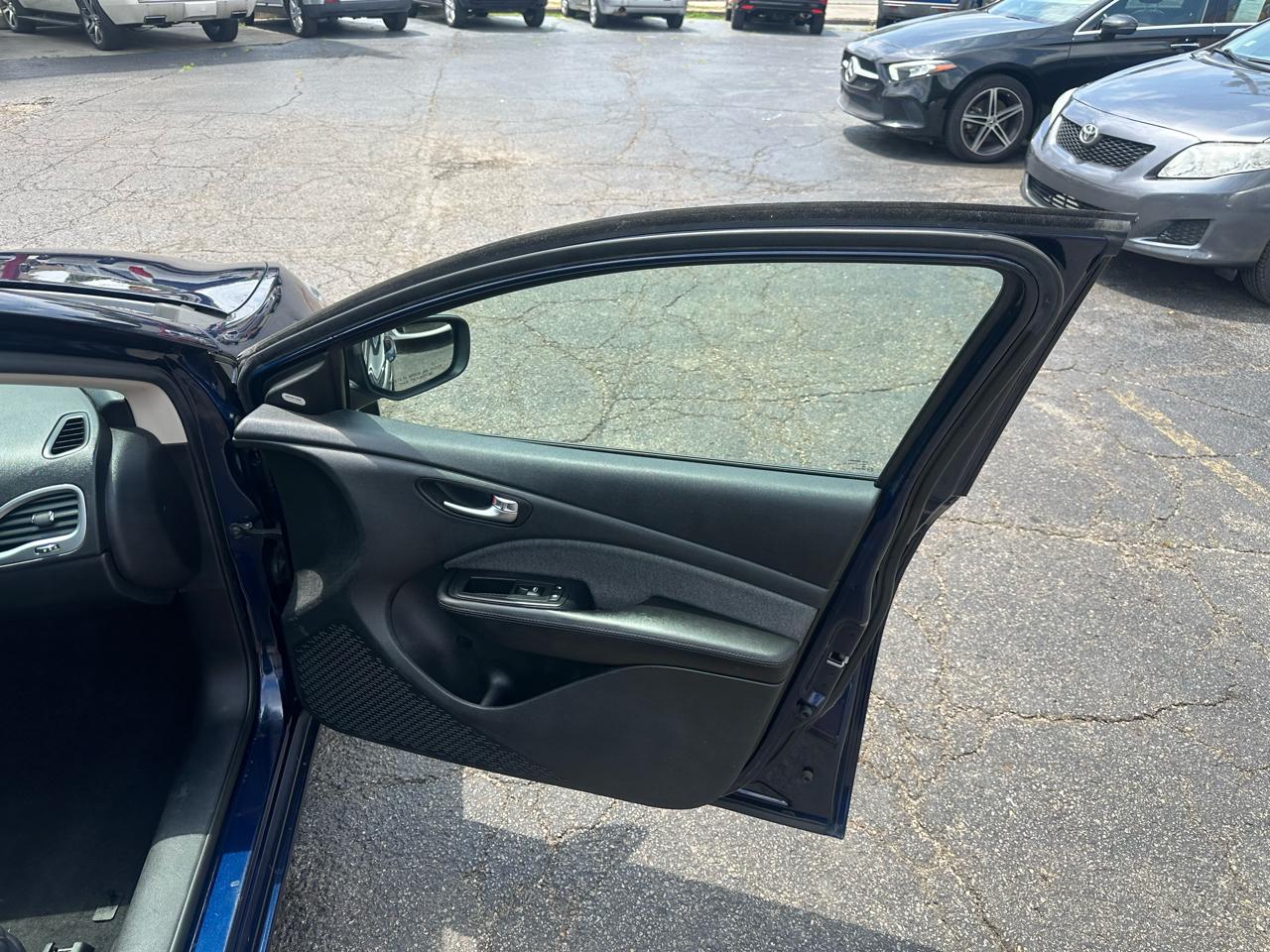 Dodge Dart 4dr Sdn SXT 2013