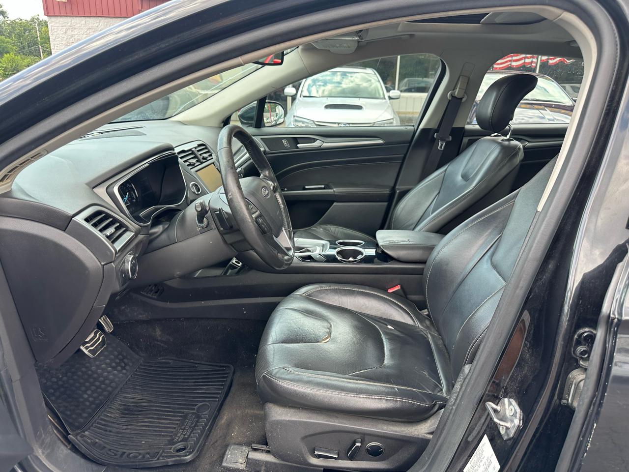 Ford Fusion 4dr Sdn Titanium FWD 2013