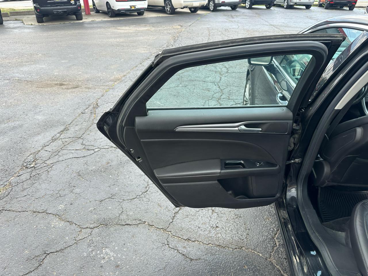 Ford Fusion 4dr Sdn Titanium FWD 2013